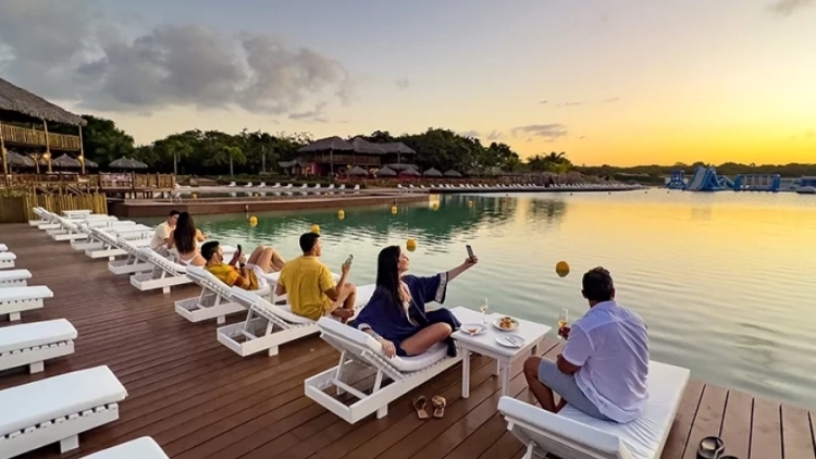 ALCHYMIST &ndash; LAGOA ENCANTADA & PARQUE DOS DINOSSAUROS